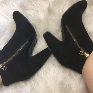 Steve Madden “panelope” booties